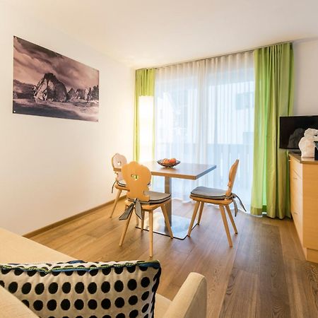אורטיסיי Avita - Suites To Relax מראה חיצוני תמונה